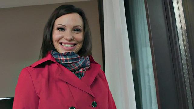 Amateur IR anal MILFY assfucked by BBC after casting