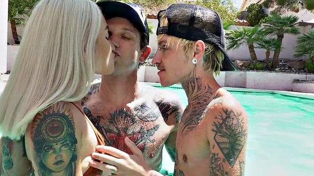 Petite bisex babe deepthroating before pussy drilled in threesome