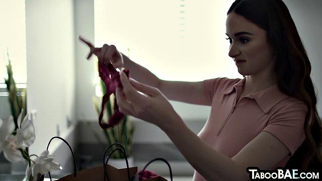 Cute babe gives blowjob