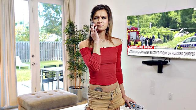 Teen Creeper Avery Moon - Punished By Prisoner