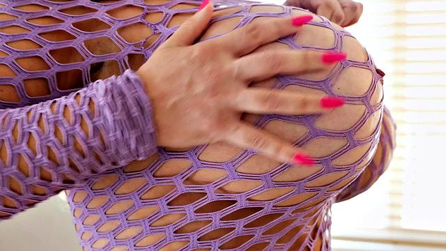 Victoria Vale comes to 40Something