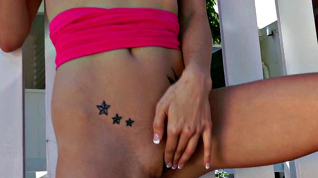 Malena Morgan's solo play in the living room: high heels, dildo, and vibrator for your viewing pleasure!