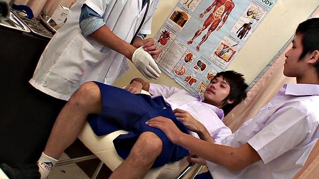 Asian twinks enjoy oral in threeway with doctor