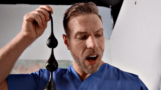 Gay dude penetrated by BFF stud in anal hole