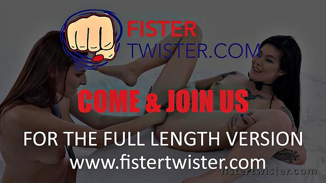 Lesbian Fisting - Asian babe orgasms during fisting