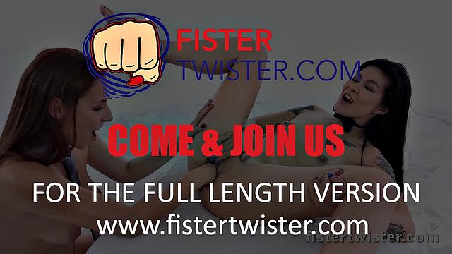 Lesbian Fisting - Asian babe orgasms during fisting