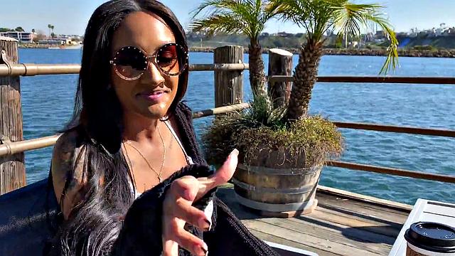 Zoeys Pussy Gets Filled