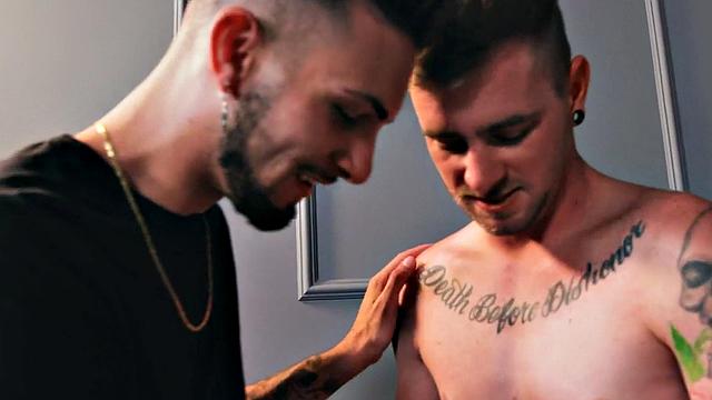 Tattooed stud barebacks BF after dickblowing