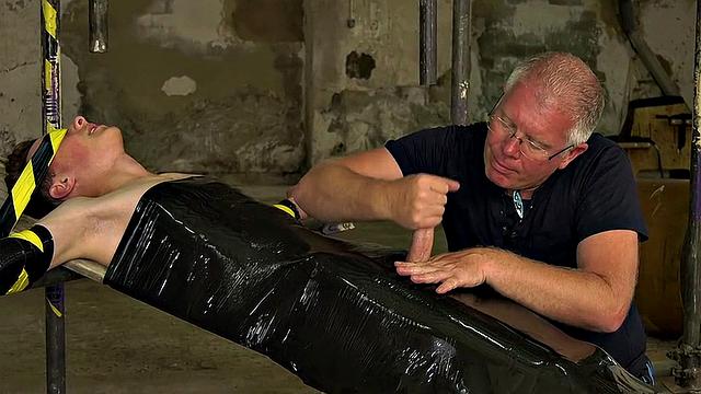 Венистого твинка выжали досуха - Джонни Полак и Себастьян Кейн
