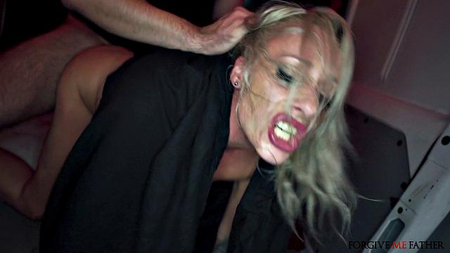 Halloween Opportunist Fucking