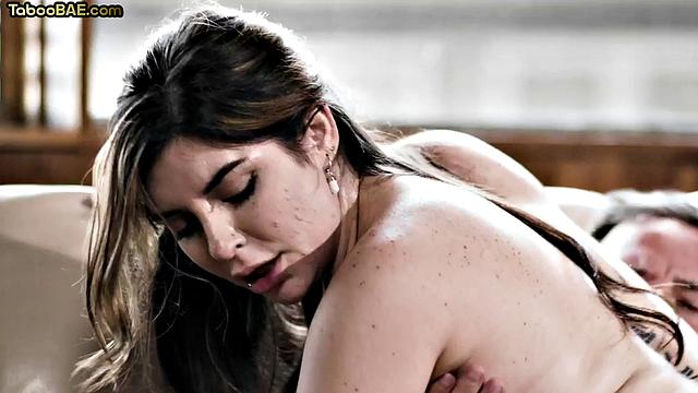 Cute babe cuntfucked by her lover