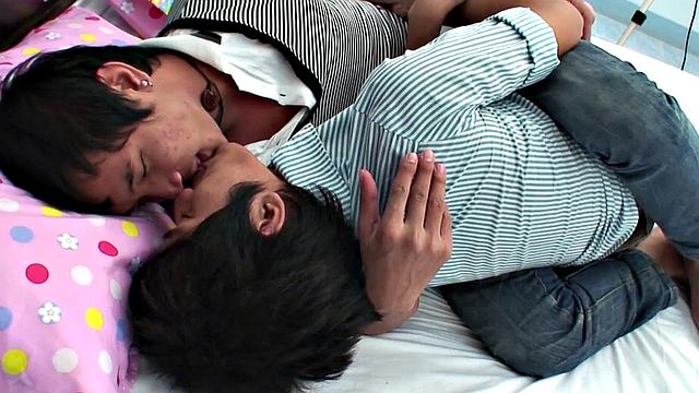 Twink Asian pees after licking ass and breeding for jizz