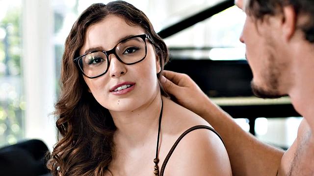 Cute 21yo GF nailed in sexual desire by her BF