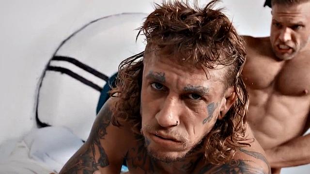 Athletic doctor fucks patient after medical check