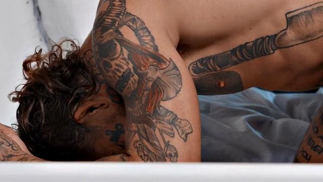 Athletic doctor fucks patient after medical check