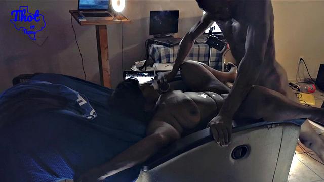 Mo BBW Pussy Fa Da Dude She Squirts backstage like a pro