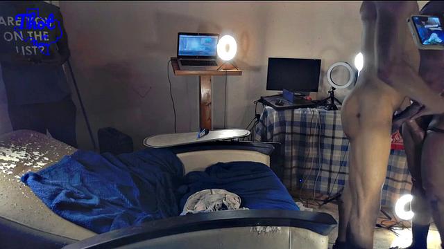 Mo BBW Pussy Fa Da Dude She Squirts backstage like a pro