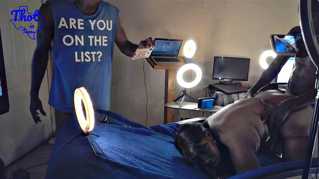 Mo BBW Pussy Fa Da Dude She Squirts backstage like a pro