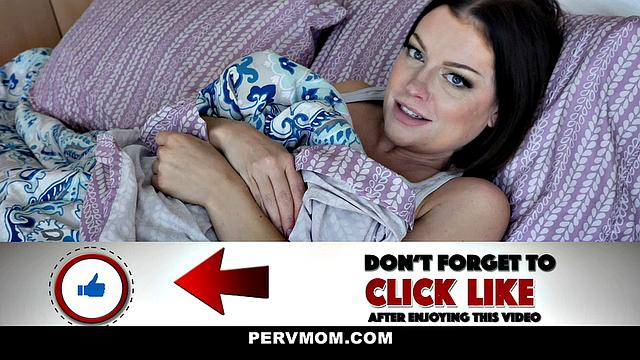 мачеха бросает батю и ловит прощальную жемчужину от пасынка в душе