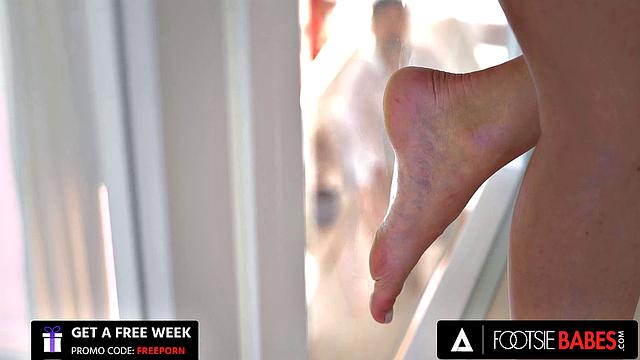 FOOTSIE BABES - Toes Sucked Deep Before Massive Cock Owns Shalina