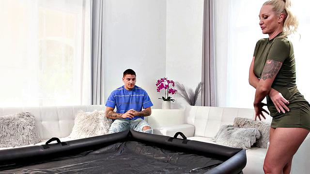 NURU MASSAGE - Foreign Student with His Nw Hot Canadian Roommate SPANISH SUBTITLES