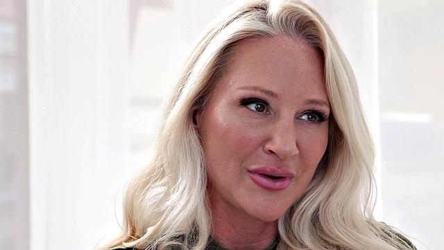 NURU MASSAGE - Foreign Student with His Nw Hot Canadian Roommate SPANISH SUBTITLES