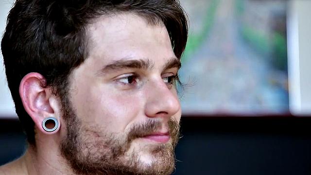 Smooth hunky amateur wanking in close-up for cumshot