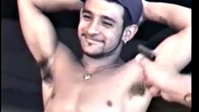 Стрейт-парни дрочат
