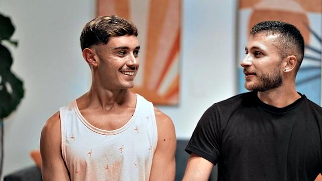 Eager jock barebacks tattooed stud till facial