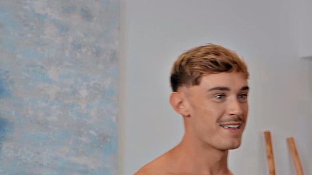 Eager jock barebacks tattooed stud till facial