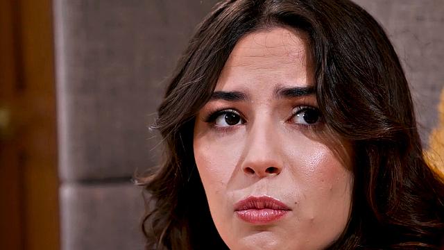 ADULT TIME - Insecure Teen PAWG Chanel Camryn Asks Stepbro To Make Her SQUIRT For The First Time