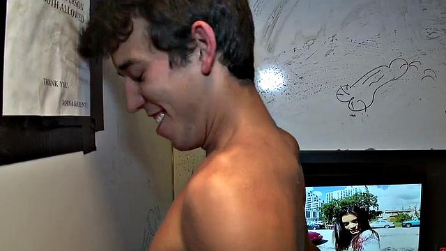 Gay baited straight fooled by lips