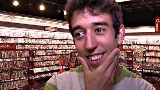 Gay baited straight fooled by lips