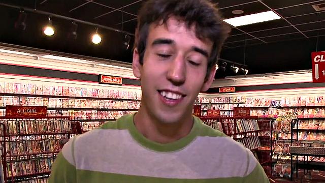 Gay baited straight fooled by lips