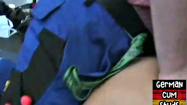 Amateur German stud fucks bottoms till cumshot