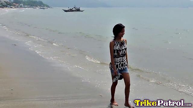 Грейс доказывает: мелкая, а трахается лучше всех