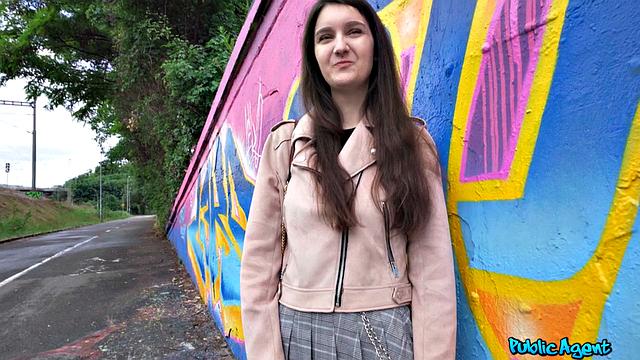 Student with Appetite for It