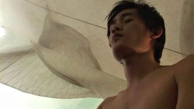 Slim Asian amateur sucks before anal in cowboy and doggy