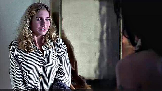 анджелина джоли проверяет, кто круче - девчонки или блокбастеры