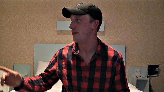 amber deen заводит стриптизом и получает полный заряд спермы