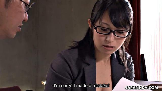 Nana Kunimi sucks old man's with joy