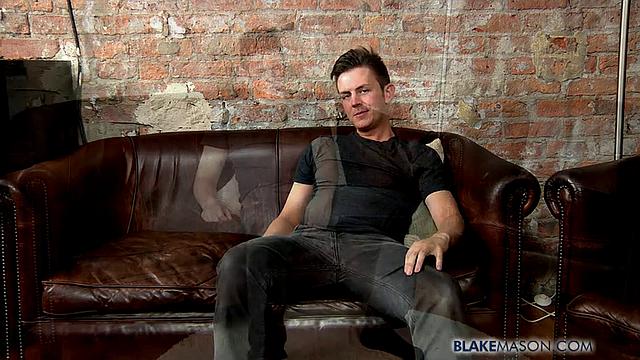 Hung Zak Starr Unleashes A Cumshot