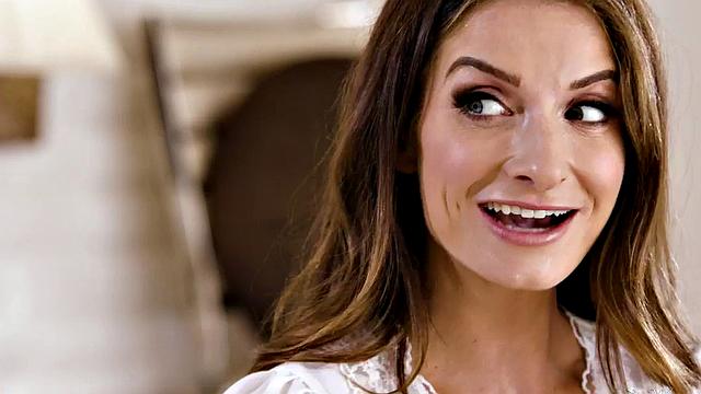 Stepmommy licks and toys stepdaughter's pussy