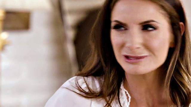 Stepmommy licks and toys stepdaughter's pussy