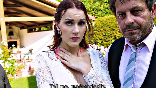 Рыжая невеста закрыла долг хорошей публичной еблей