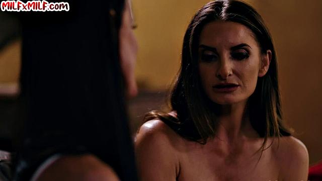 Sensual lesbian kissing and eating pussy