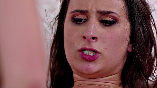 Religious lesbos squirt after seducing gf into analplay