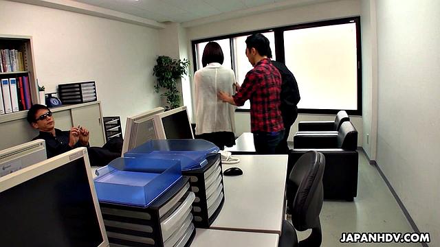 Wife Hikari Kazami Cheats in a Foursome To Pay Back