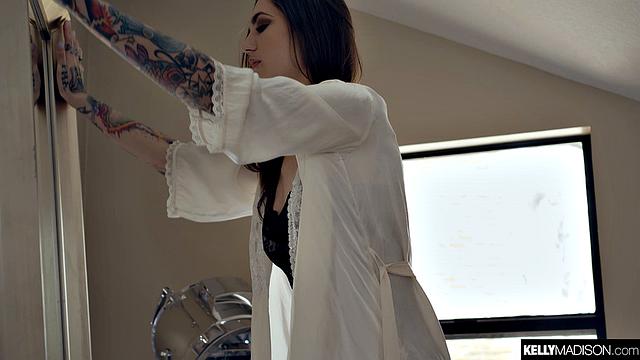 Alternative Seduction