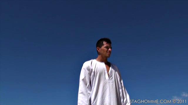 two hung guys go raw and trade loads